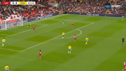 Isak first goal for Liverpool