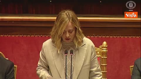NOTIZIE DAL MONDO Lady Aspen Merdoni detta Giorgia:'Lo dico da patriota,la libertà non ha prezzo' e annuncia in parlamento l'aumento delle spese militari al 2% del PIL per l'acquisto della armi della NATO essendo schiava guerrafondaia