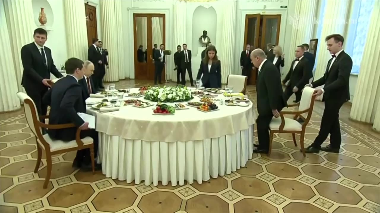 Общение глав государств продолжилось в формате рабочего завтрака