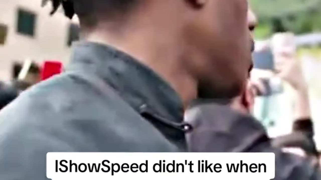 IShowSpeed didn t like when he started singing this song for him in Chongqing 😠#ishowspeed #fyp