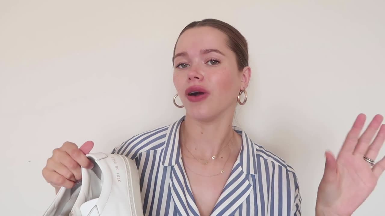 8 SHOE ESSENTIALS EVERY GIRL SHOULD OWN
