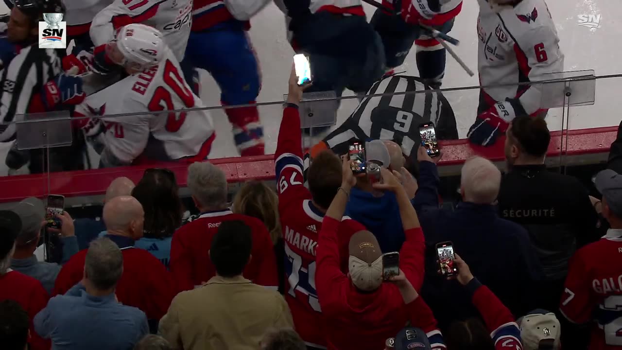 Tom Wilson And Josh Anderson Fight On Capitals Bench!