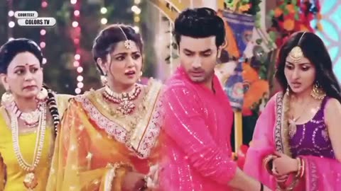 Parineeti Today Full Episode ¦ आदित्य ने किया प्रीत को शादी के लिए प्रपोज़,उड़े निशा के होश