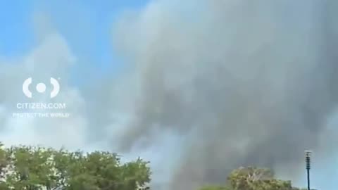 Large quick spreading brush fire in Lahaina, Hawaii