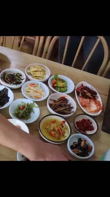 A Legendary Tailor Shop Eatery?! Grandpa Failed, But Grandma’s Meals Sell Like Crazy