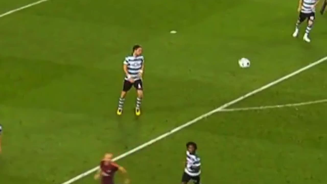 Footballer tackled but still makes an incredible pass! ⚽🔥 #UnstoppableSkill