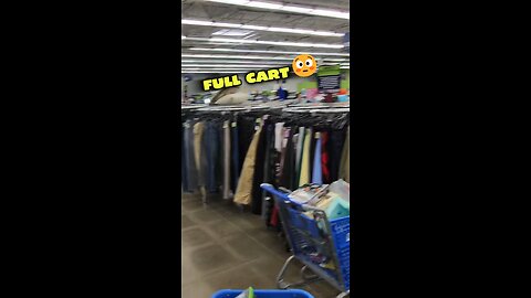 FULL CART at Goodwill 😳 🎮 #thrifting #goodwillfinds #retrogames #thriftstorehaul