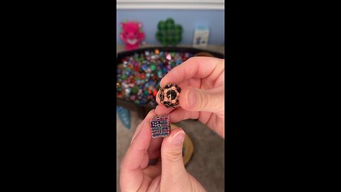 1 scoop for Ali F! #1133 #onelinkatatimeshop #dice #dnd #minidice
