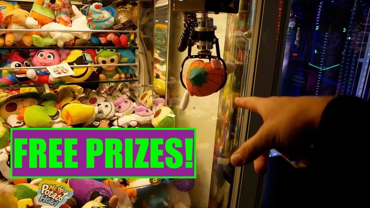Winning prizes for free at the Claw Machine!