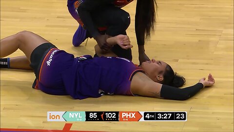 🫢 Satou Sabally SHAKEN UP after SLAMMING into defender | New York Liberty vs Mercury WNBA basketball