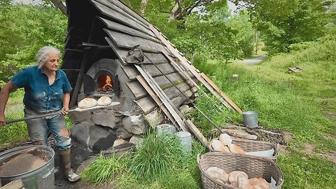 HOMESTEADING: 70-YEAR-OLD BAKES BREAD LIKE IT'S 1850 [2025-09-05] - SUZANNE LUPIEN