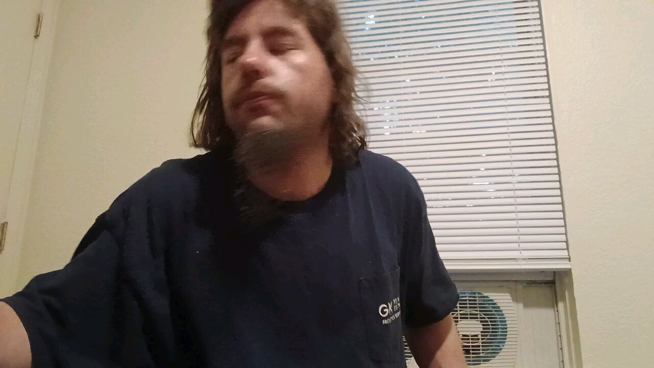 ASMR having a beer and a slice of pizza!