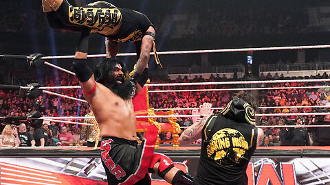 Rey and Dominik get the best of Veer Mahaan on “King's Court”: Raw, May 23, 2022 @wwefree ​