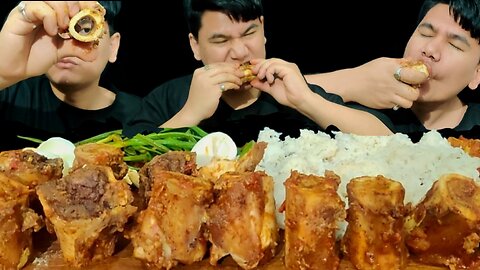 Eating Buffalo Bone Marrow with Rice, Eggs Mukbang