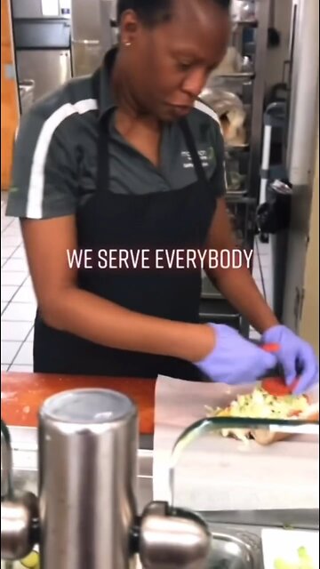 Do you folks serve crackers? 😆