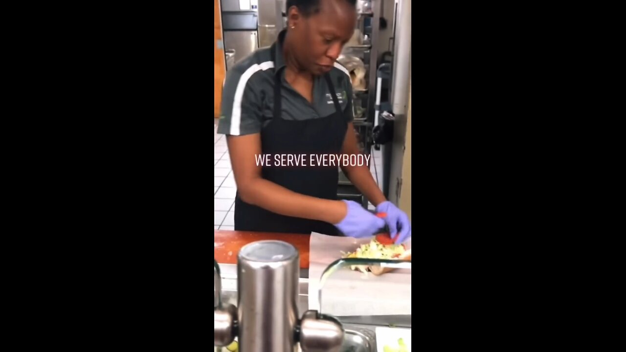 Do you folks serve crackers? 😆