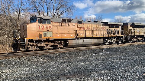 Union Pacific Train 7258 and 8725 show up on the CSX line