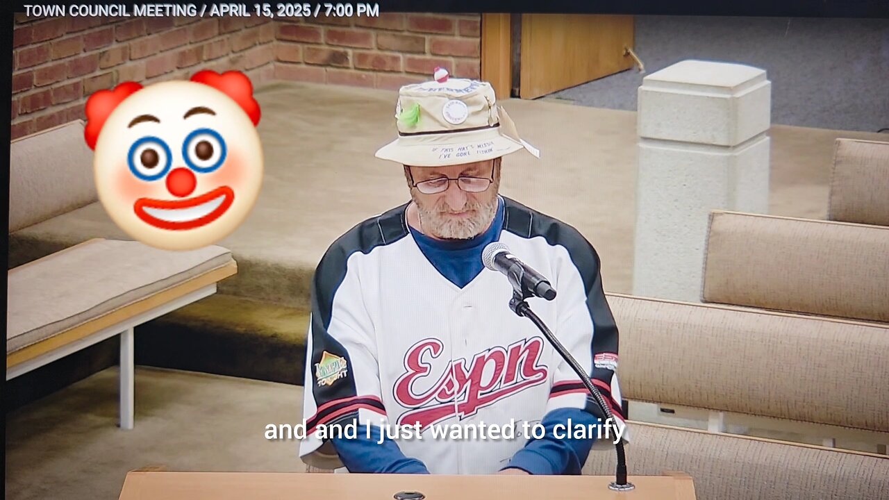 Silicon Valley, What Is Gus Babbling About? Rob Moore Took A Picture of Lynley...