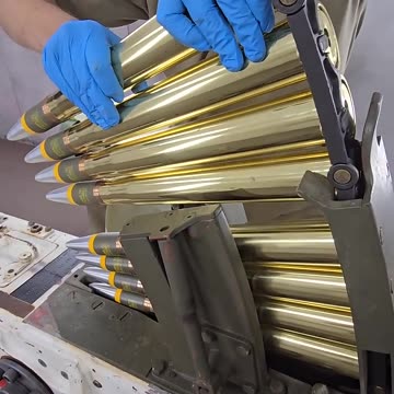 40mm M266 L70 AutoCannon from M247 Sgt York Anti-Aircraft DIVAD System #military #army #history #gun