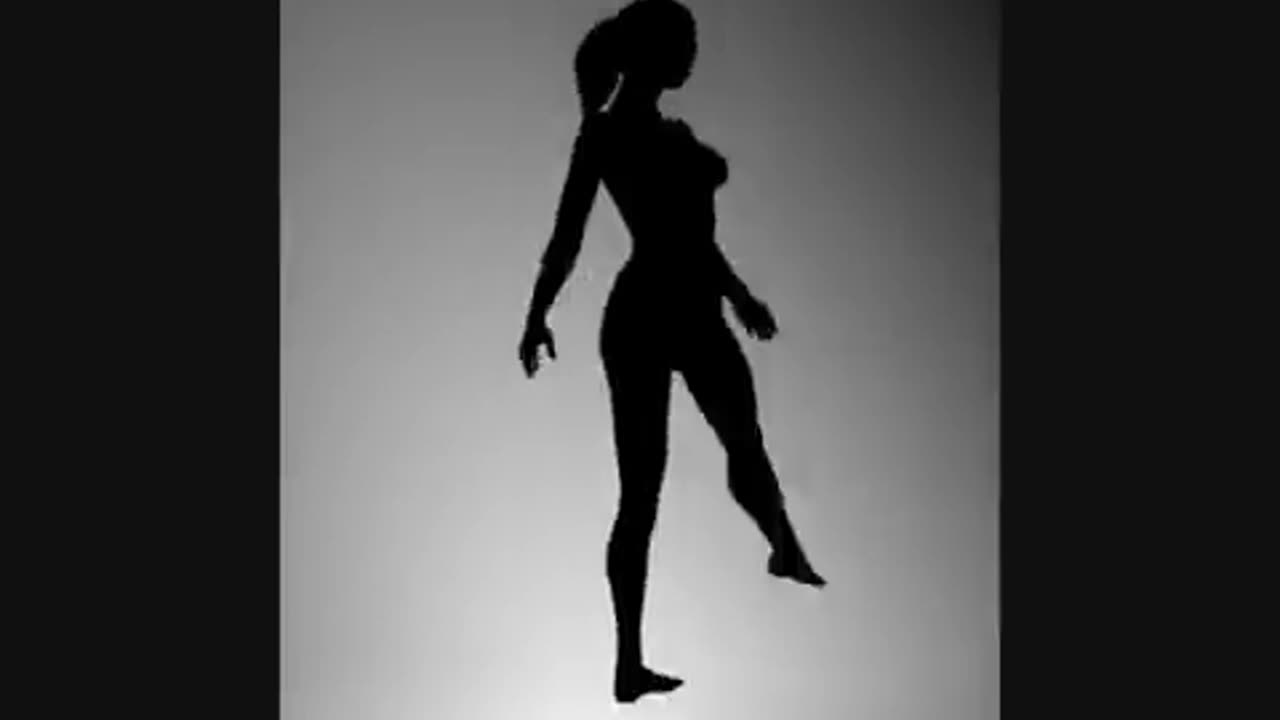 Rotating girl, optic trick