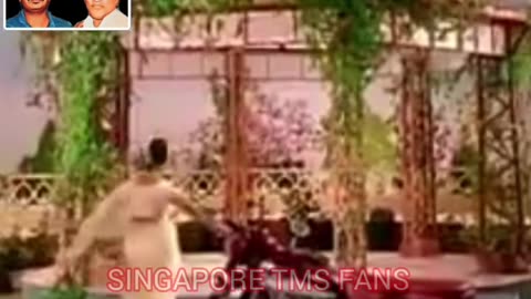 அதே கண்கள் படத்தில் இந்த பாடல் இடம் பெறவில்லை தெலுங்கு படம் தமிழ் பாட்டு