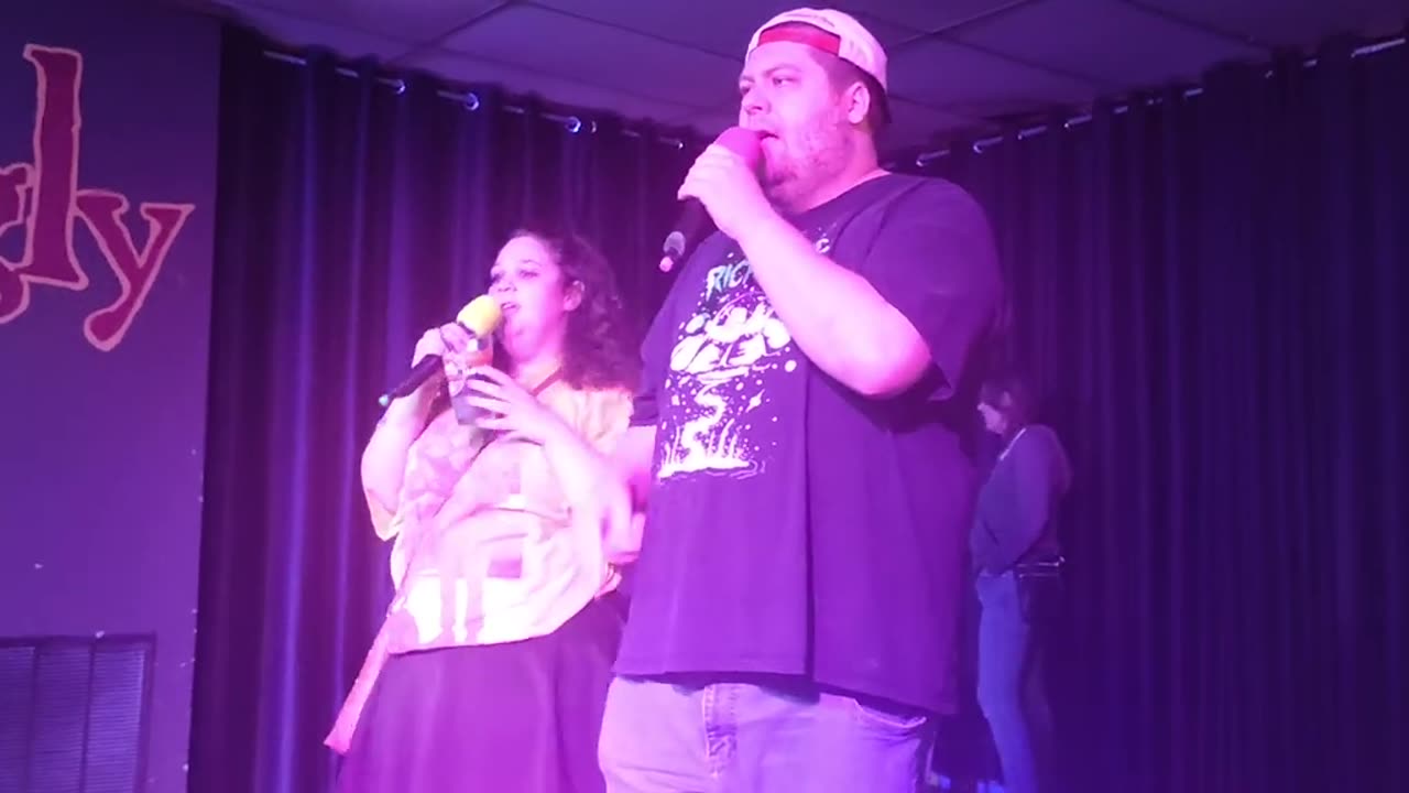 AUTISTIC MAN AND FRIEND KILL SNOOP DOGG AND WIZ KHALIFA- YOUNG WILD AND FREE LIVE COVER
