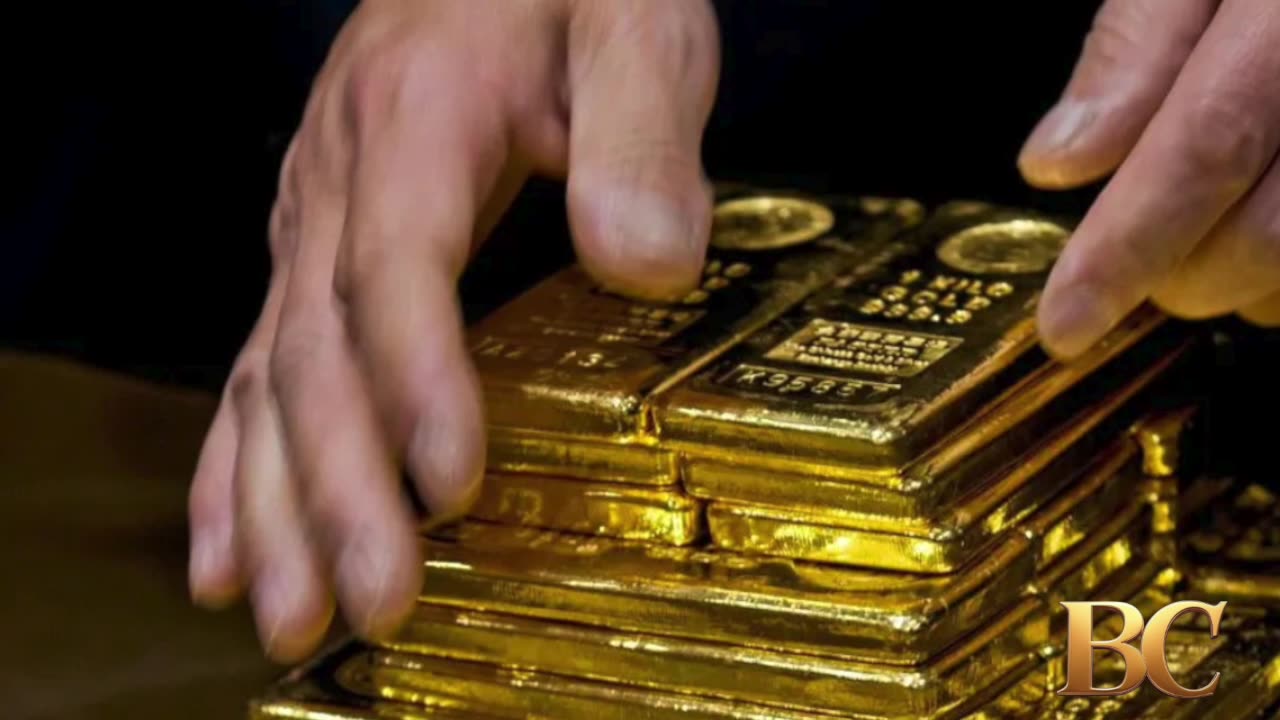 Gold price hits record high as investors seek safe haven