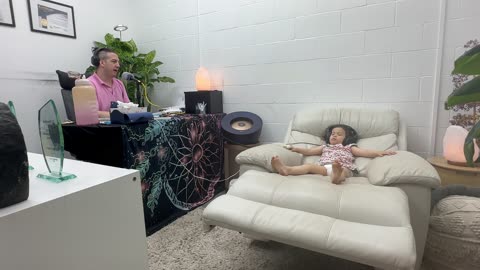 3-year-old relax hypnosis