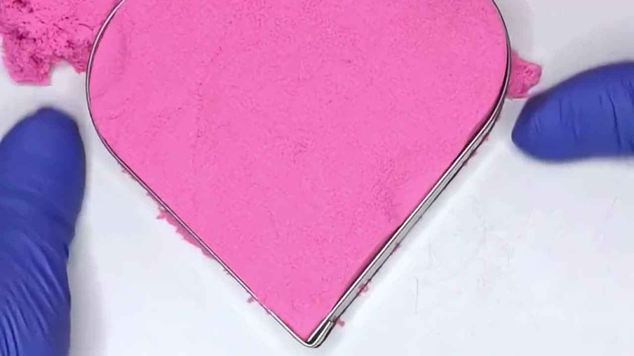 Smooth cuts, soft sounds 😌 Every slice feels like calm therapy 💫