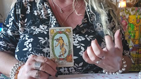 LECTURA DE CARTAS DEL TAROT