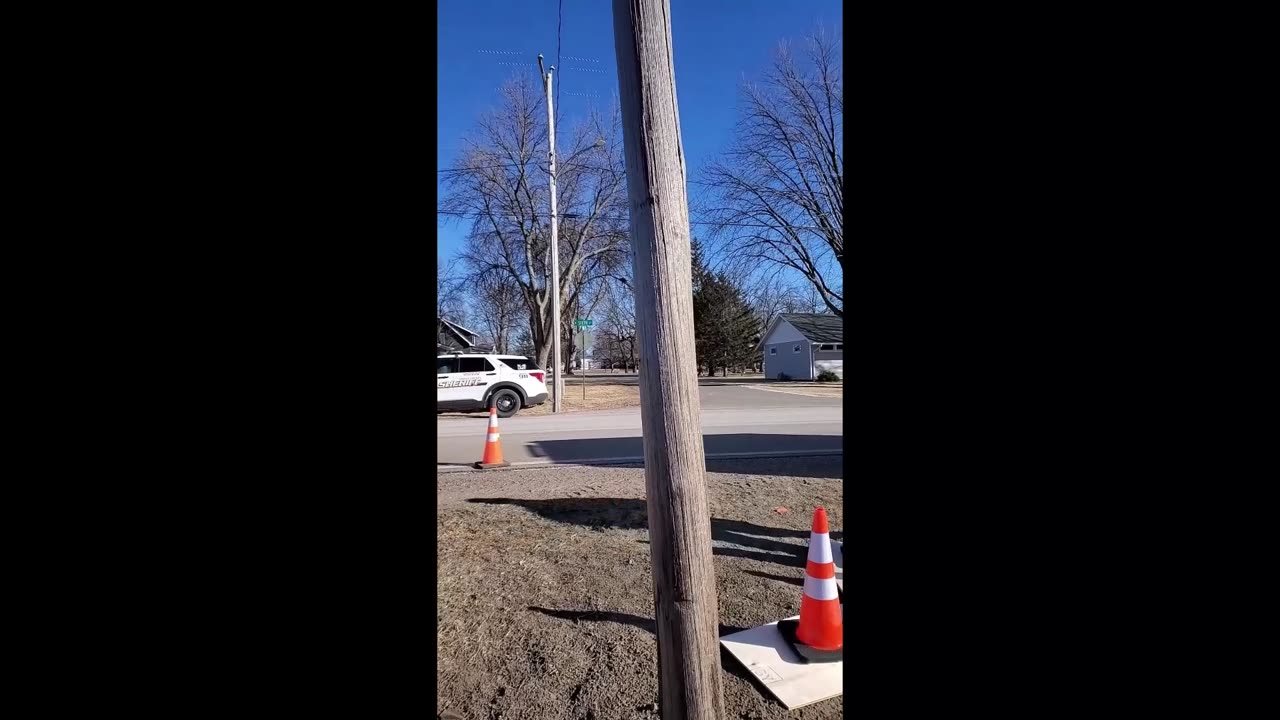 1 21 2024 Steele Co MN Deputy ignores felony theft in his view and allows it to conitnue.