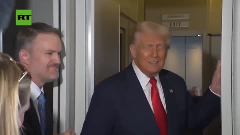 アジアで乱気流に見舞われ、エアフォースワンが揺れる