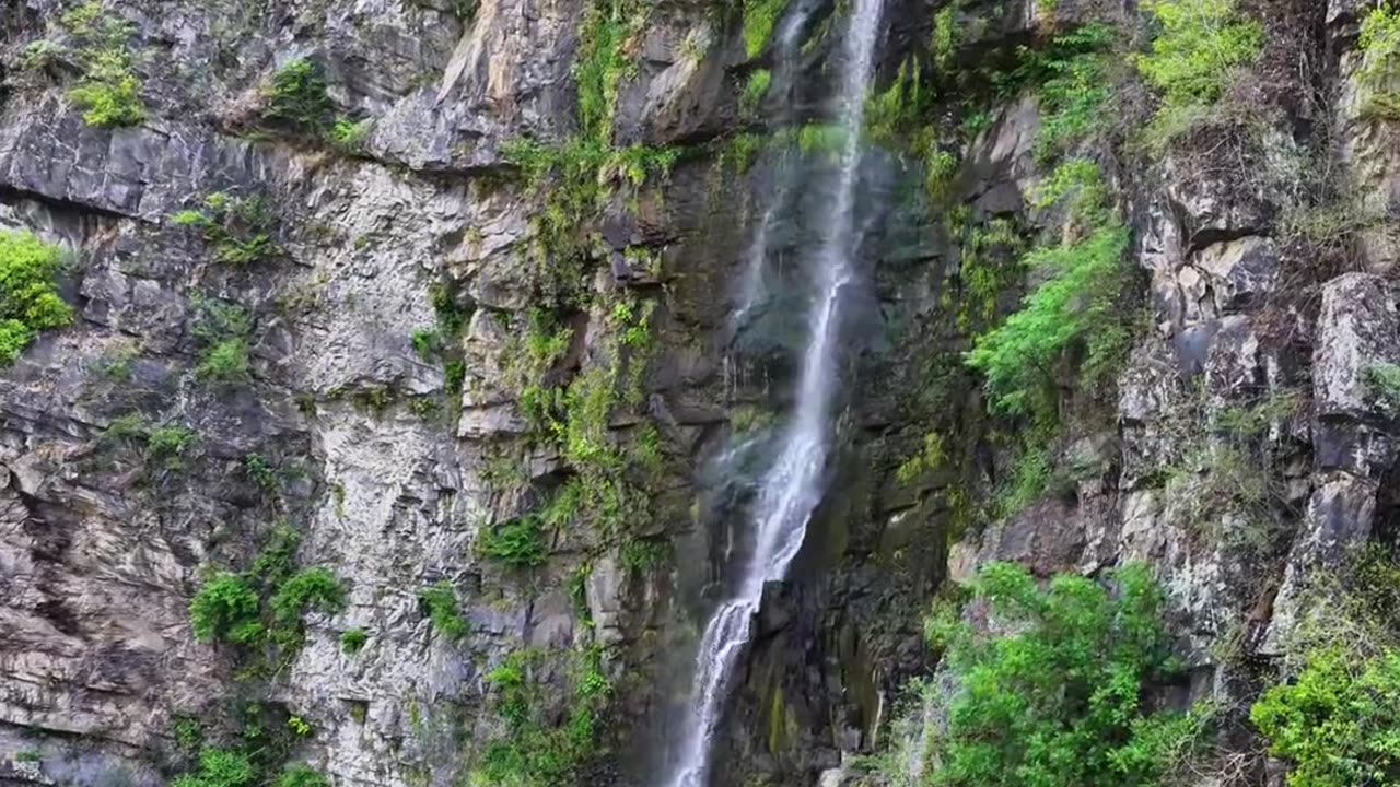 Off-Road Heaven: 4x4 Adventures Through the Wildest Trails on Earth