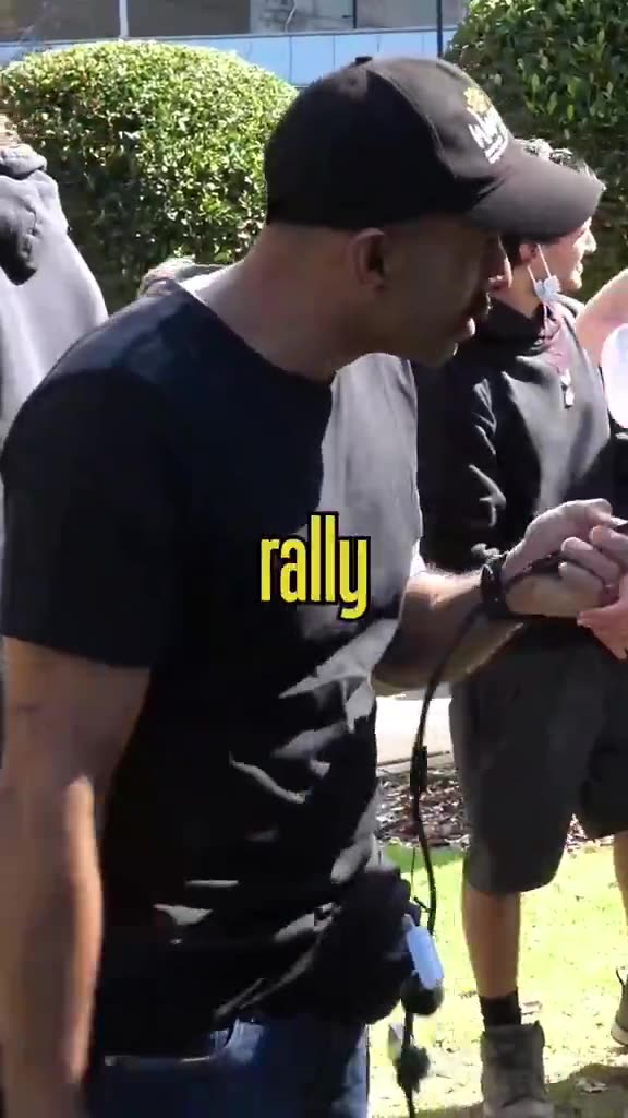Journalist tries to talk to Antifa types and one attacks him ripping his mic out