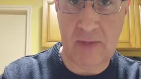 Jose luis sevillano ridiculiza a farmaceutico pro vacunas toxicas