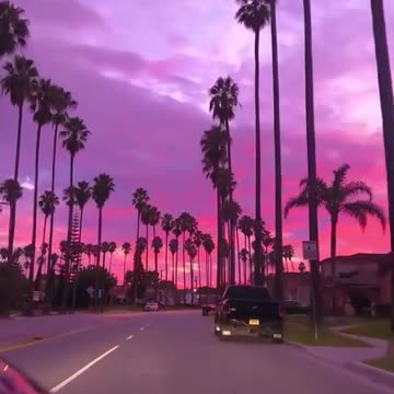 Los Angeles awaits you with a breathtaking sunset!