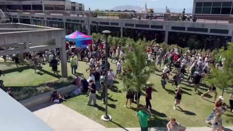 🇺🇸‼️ Shots were fired during a Charlie Kirk Q&A event at Utah Valley University in Orem.