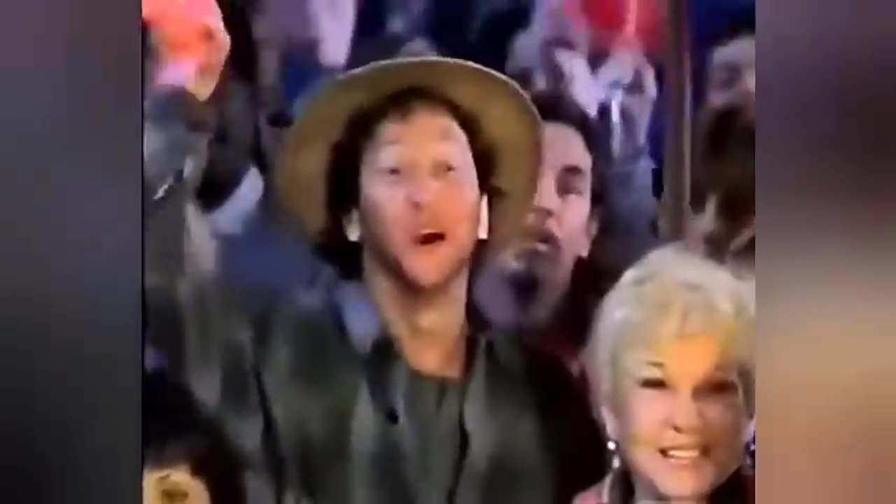 Funny video😀😀