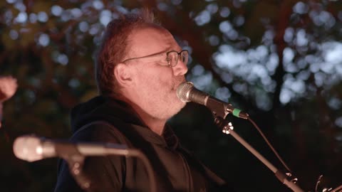 Watch the Buildings Crumble