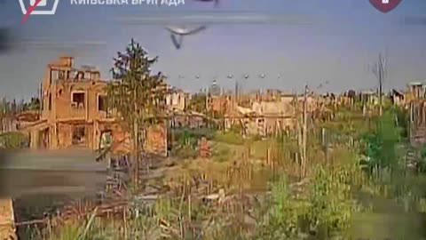 💥🔥 Destruction of Russian artillery in Kramatorsk direction by 5th Assault Brigade.
