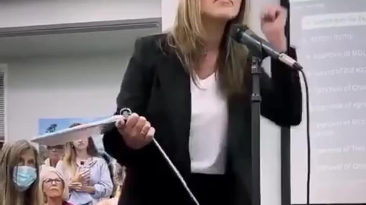 This mom is scorching the school board