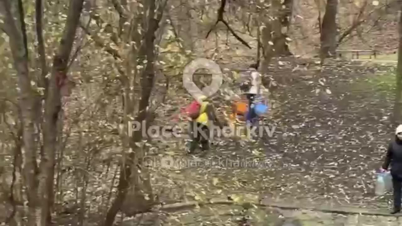 In Kharkiv, people are collecting water from the river