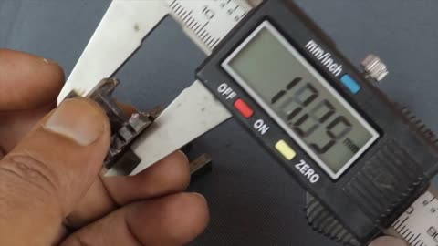 DIY 3.7V to 400kV High-Voltage Transformer