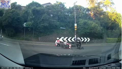 Intense dash cam footage you cannot imagine what happens - dash cam videos - DAILY UPLOADS