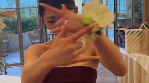 Philippino Girls' Awesome Dance Moves to Justin Bieber's "Baby"