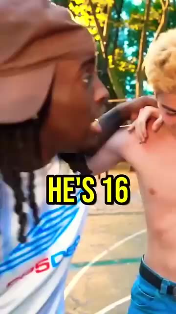 Ray really know how to hoop👏