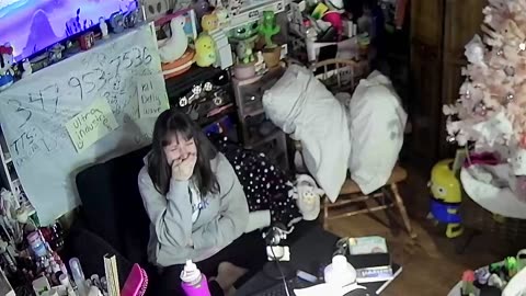 When Fishtank gets too real... What Burt dumped on her ... (Dellywave)