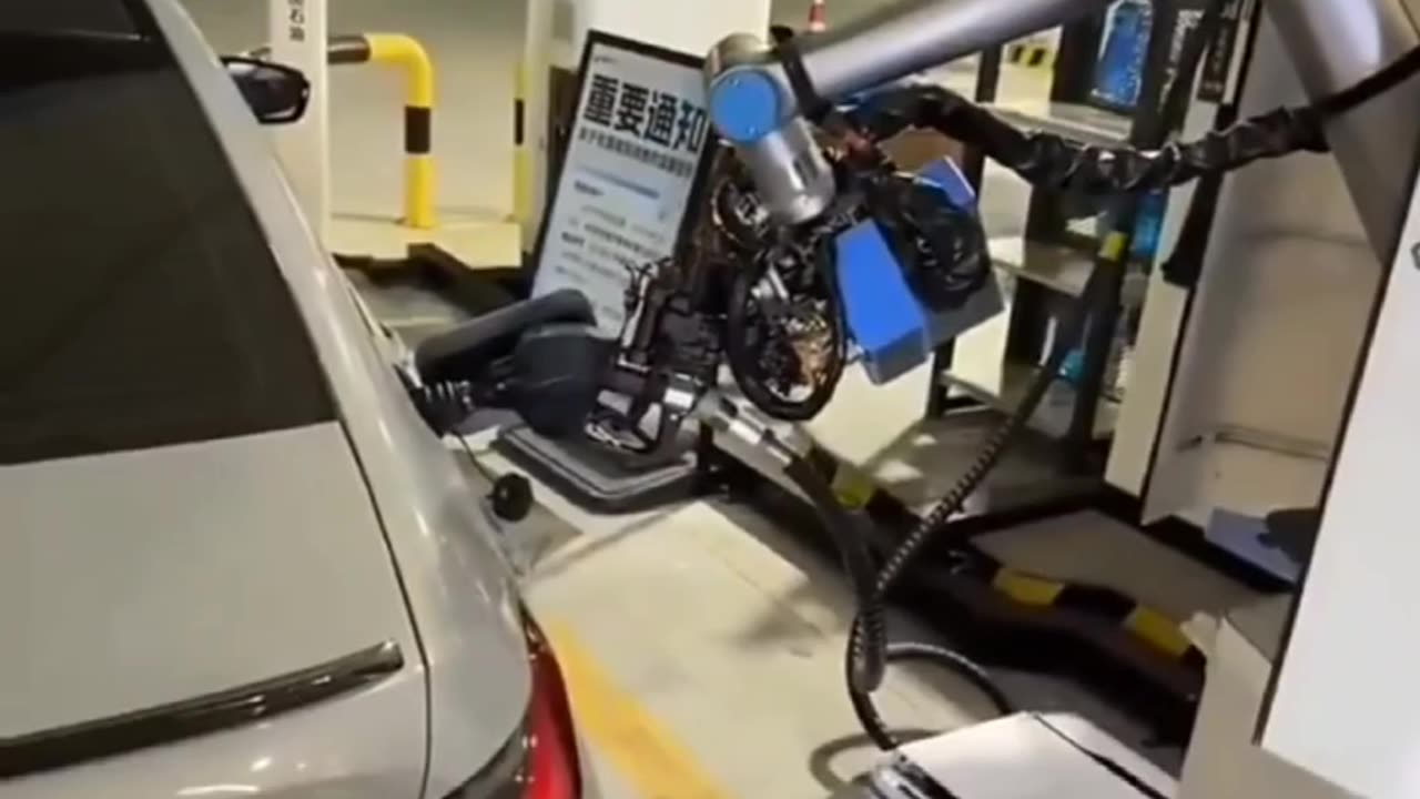 Cina robot al distributore carburanti
