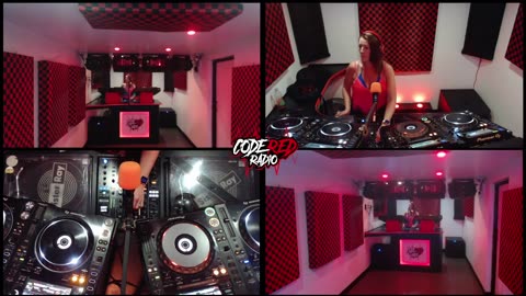 VICTORIA V - LIQUID AND ROLLERS SHOW