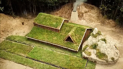 Building an Underground Hut with a Grass Roof & Clay Fireplace – Bushcraft Shelter